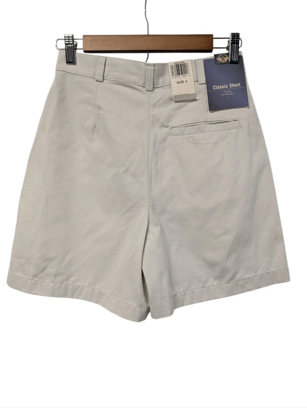 NWT Dockers Classic Khaki Shorts Pleated No Wrinkles Beige Size 4